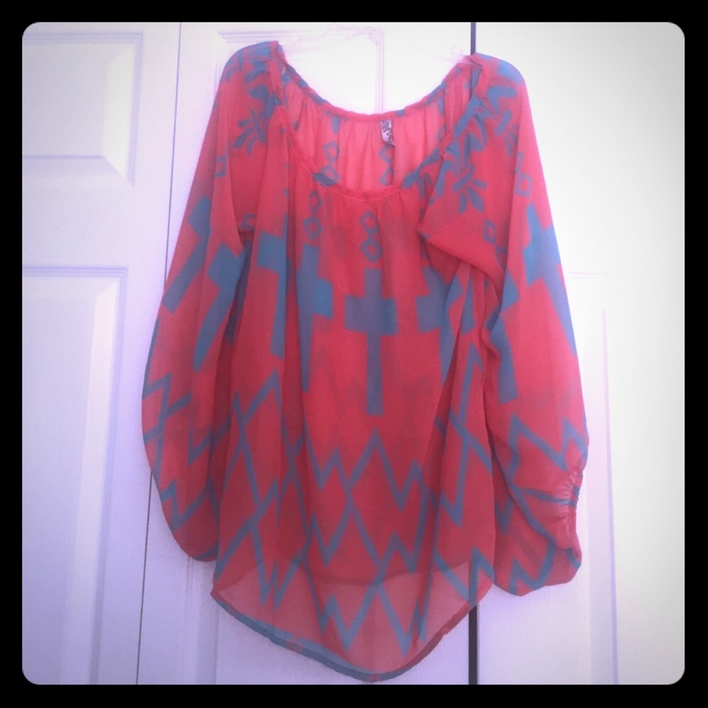 💚 Sheer cross shirt! Size small